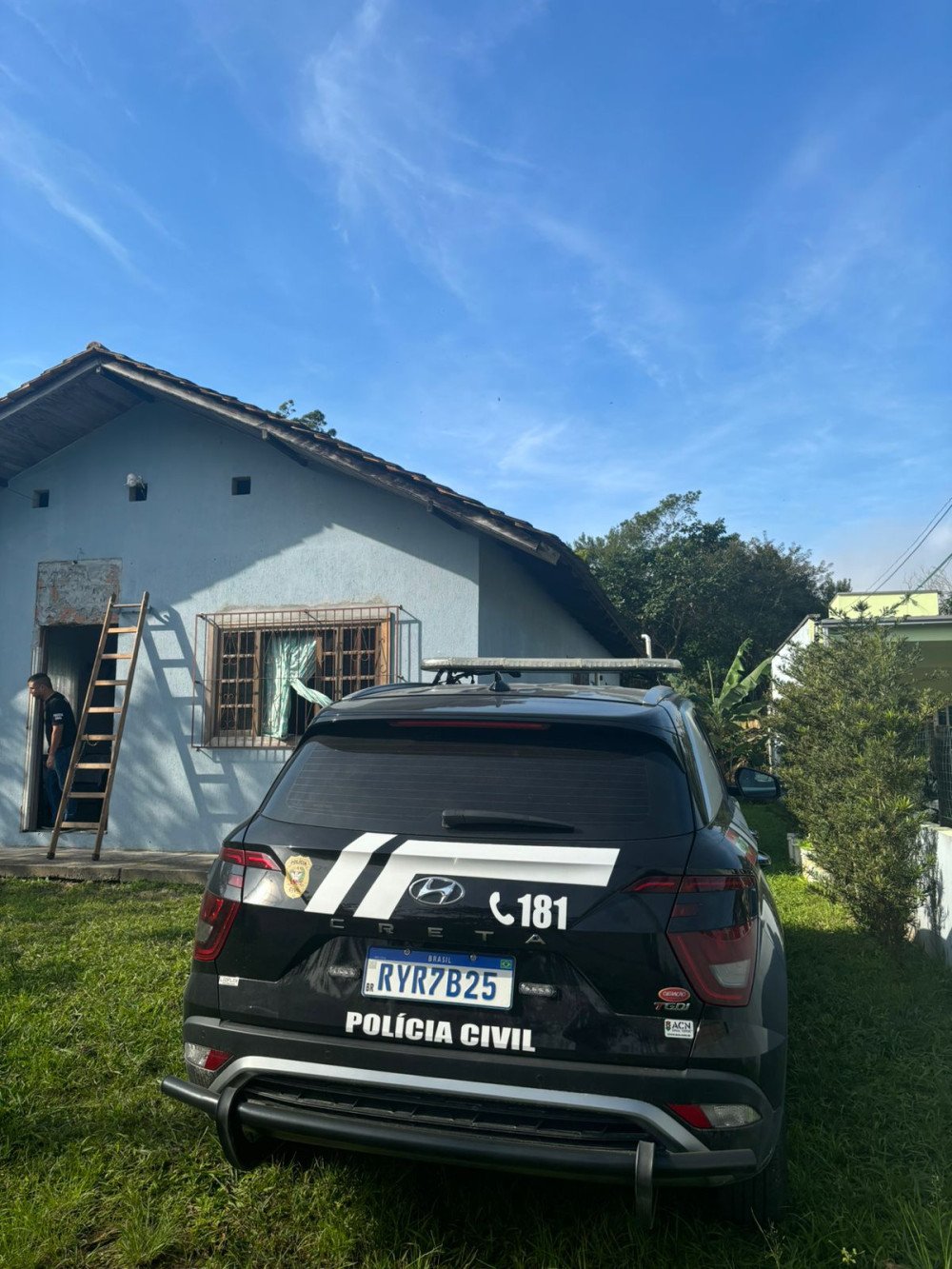 Polícia Civil cumpre mandado de busca e apreensão em investigação que apura crime de racismo em SC