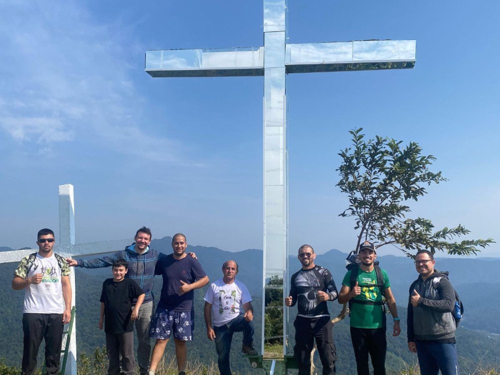 Moradores se juntam para revitalizar cruz em ponto turístico do bairro Progresso