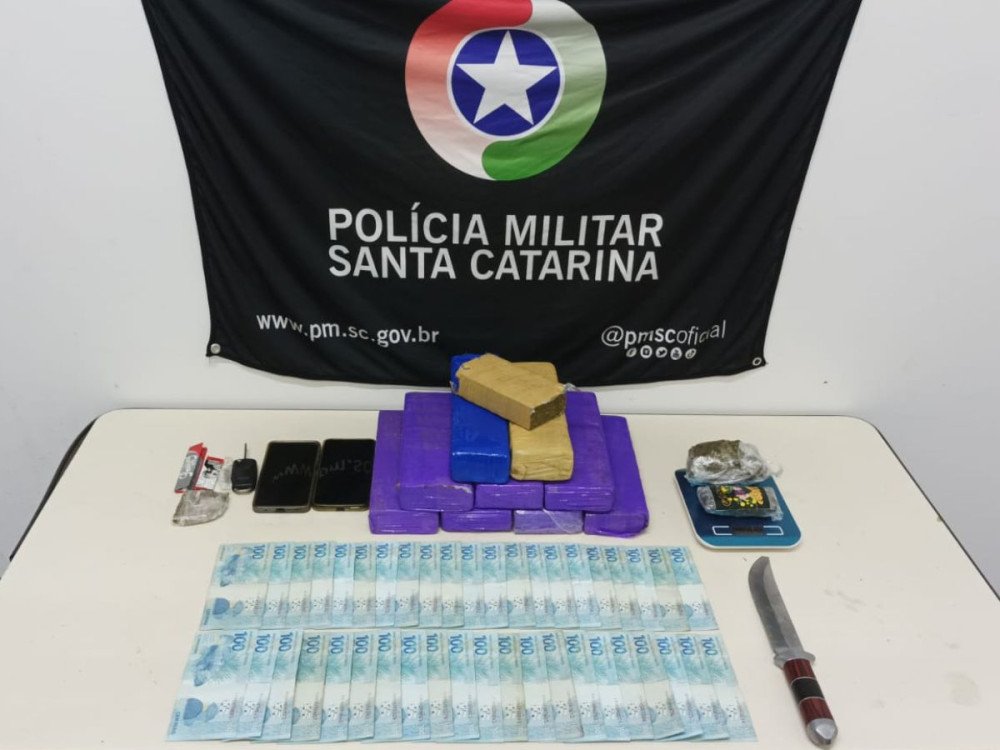 Operação conjunta em Blumenau e Indaial resulta em prisão e apreensão de drogas