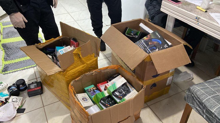 PF combate contrabando e comercialização de produtos eletrônicos no Oeste de SC