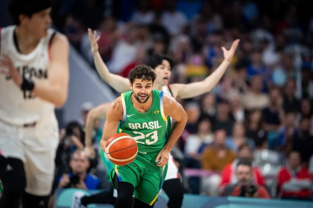 Paris 2024: Brasil bate o Japão no basquete e aguarda resultados para avançar