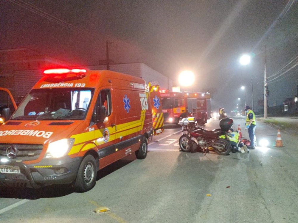 Motociclista fica ferido após batida com carro em Gaspar