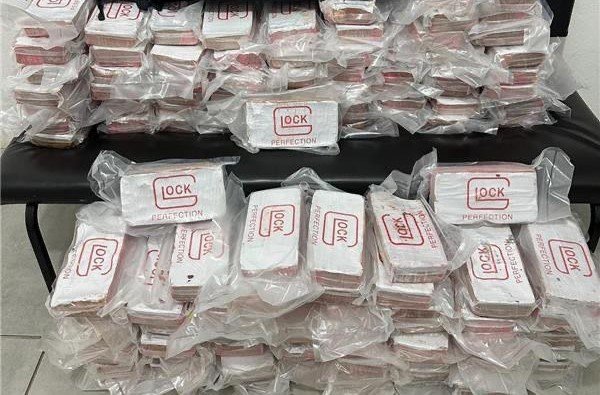 FICCO/SC apreende cerca de 120kg de drogas na BR-101 em Tubarão
