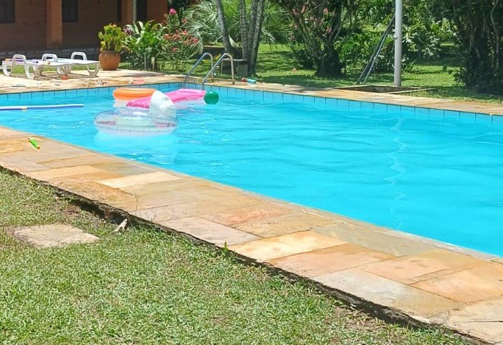 Criança se afoga em piscina e é salva por pai e equipes de resgate em Rio do Sul