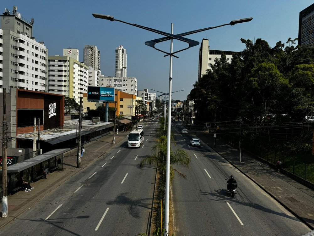 Três bairros de Blumenau recebem fiscalização dos equipamentos de esgoto; saiba mais