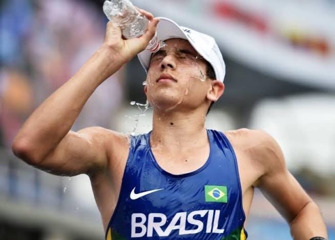 Emerson Luis. Esporte: Muito além do suor