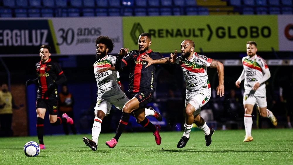 Brusque quebra jejum e vence o Sport na Série B do Brasileirão