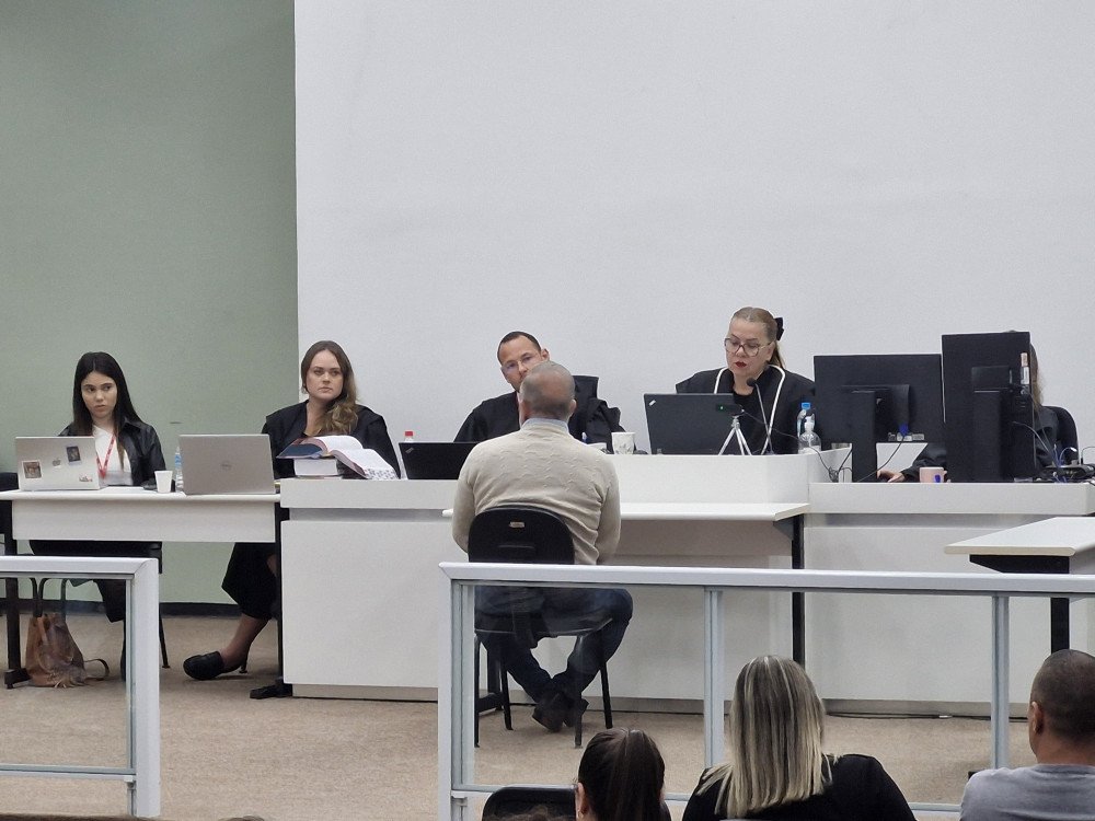 João Pizzolatti, ex-deputado federal, é condenado à prisão e a pagar R$ 1,7 milhão a vítima