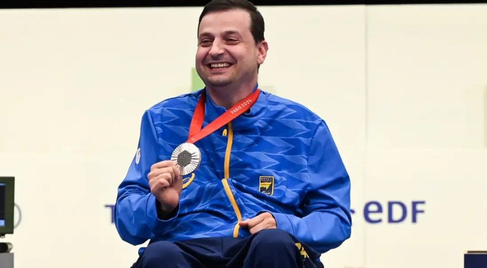 Alexandre Galgani ganha medalha inédita para o país no tiro esportivo