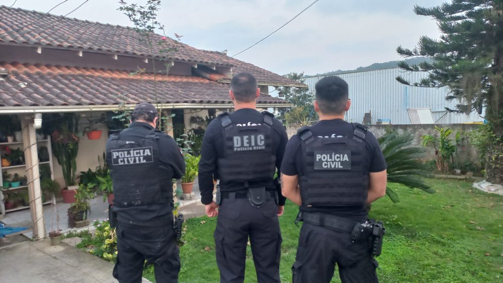 Esquema de superfaturamento nos serviços de limpeza urbana de Gaspar é alvo de operação da Polícia Civil