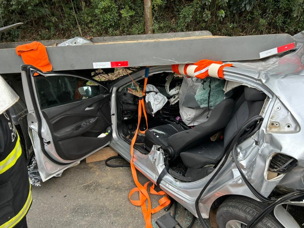 Engavetamento na BR-470 em Rio do Sul deixa mulher ferida