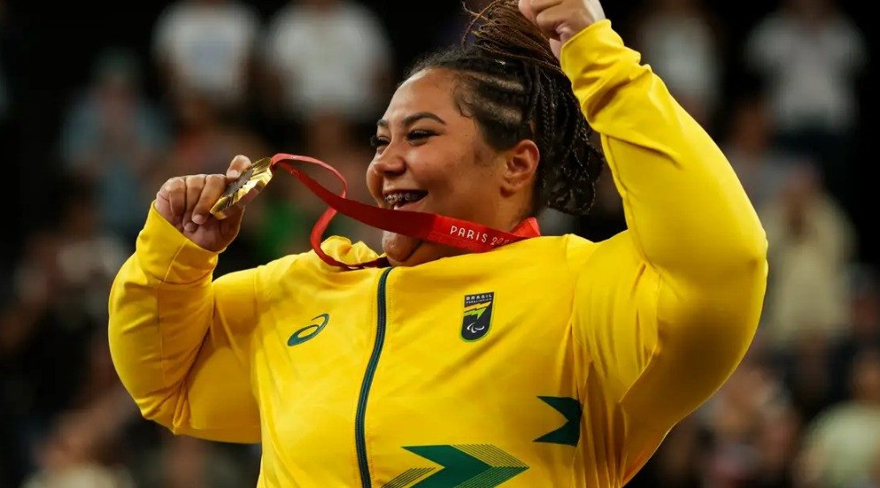 Com direito a recorde paralímpico, Tayana Medeiros conquista o ouro