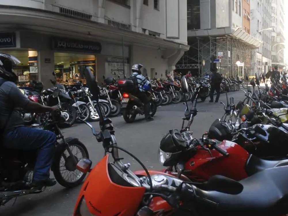 Mais da metade dos proprietários de motocicleta não possuem habilitação