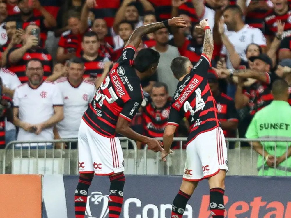 Flamengo vence o Bahia e avança para semifinal da Copa do Brasil
