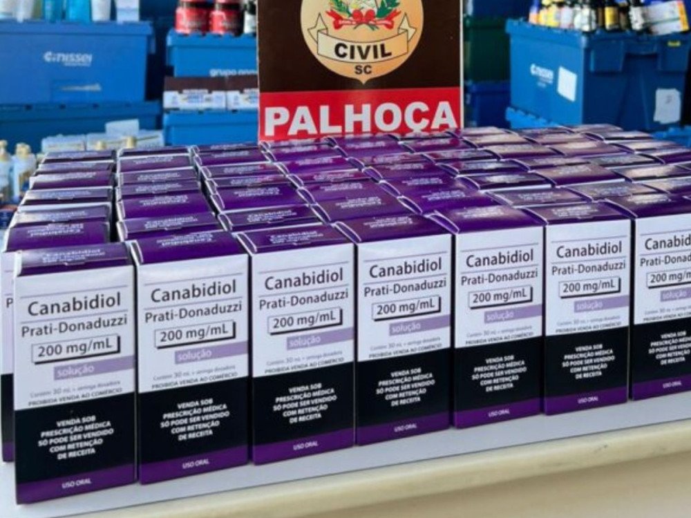 Carga furtada de medicamentos avaliada em cerca de R$ 150 mil é recuperada em Florianópolis
