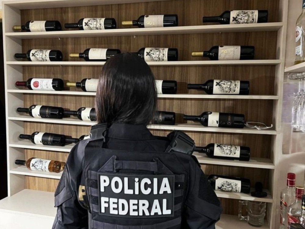 Polícia Federal realiza operação contra o contrabando de vinhos vendidos ilegalmente no litoral de SC