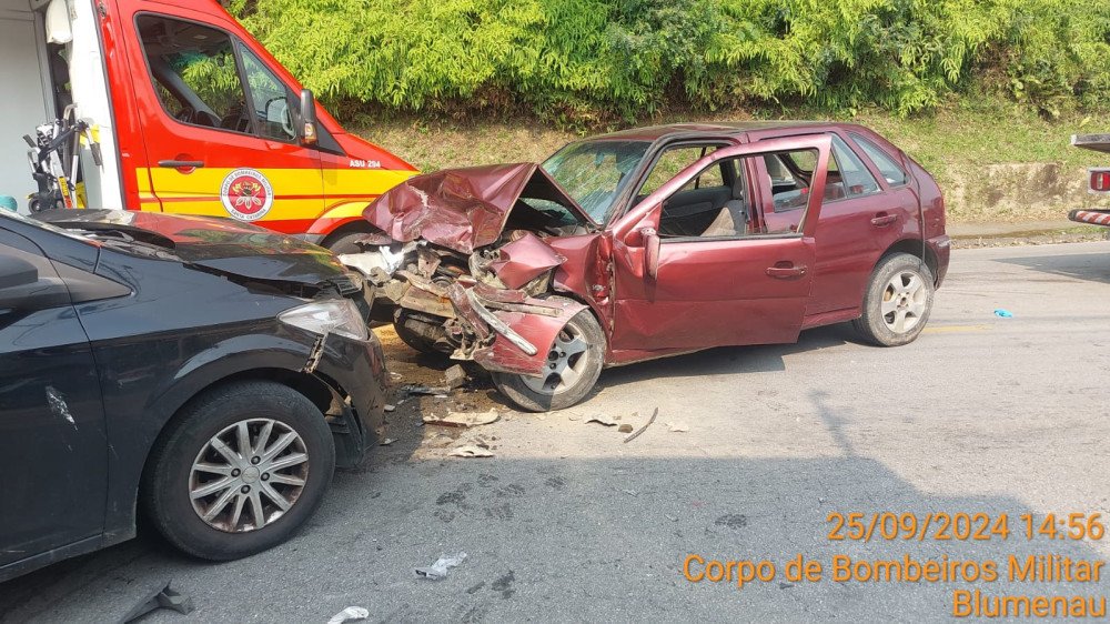Acidente grave no bairro Progresso, em Blumenau, termina com uma morte