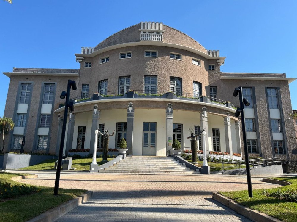 Oficina de Regência e Didática de Coro Infanto-Juvenil promovida pelo Teatro Carlos Gomes está com inscrições abertas