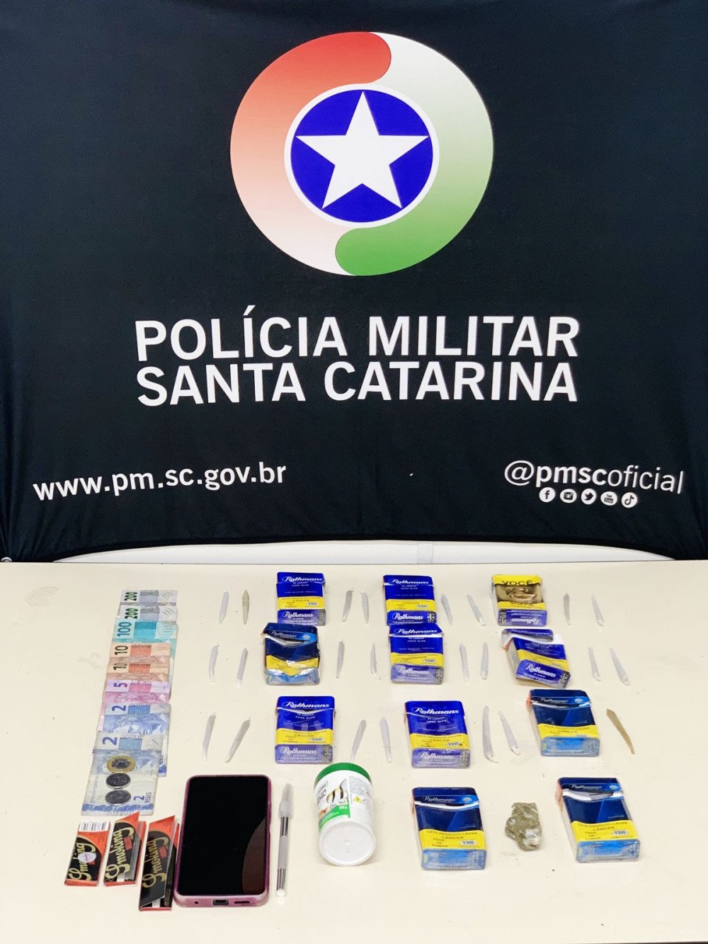 Homem é preso em flagrante por tráfico de drogas em Blumenau