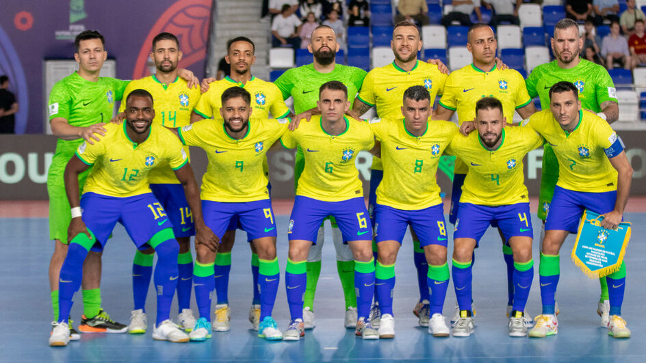 Copa do Mundo de Futsal: Brasil decide vaga para a final
