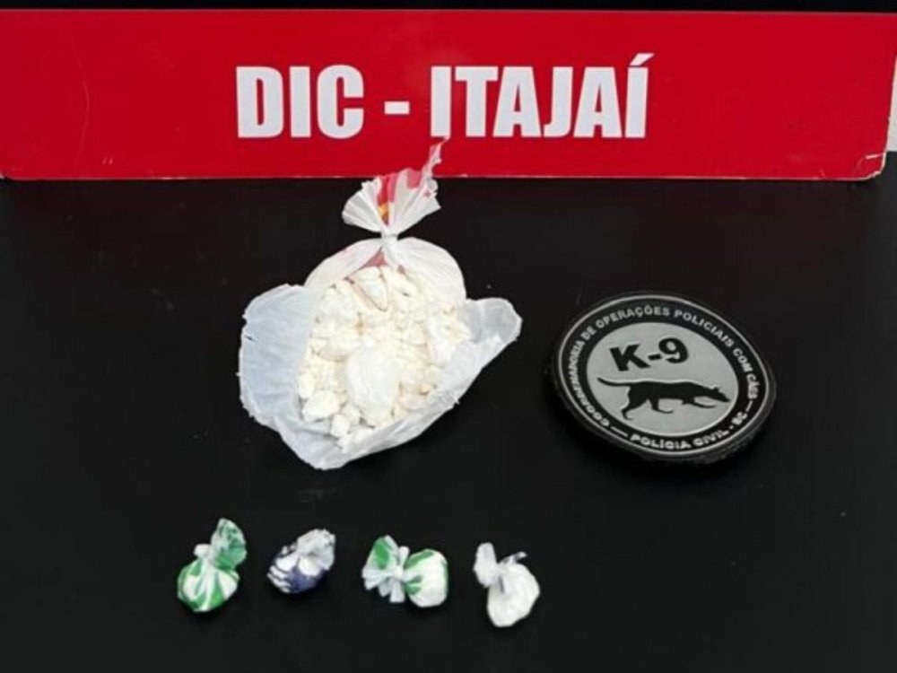 Homem é preso em flagrante por tráfico de drogas em Itajaí