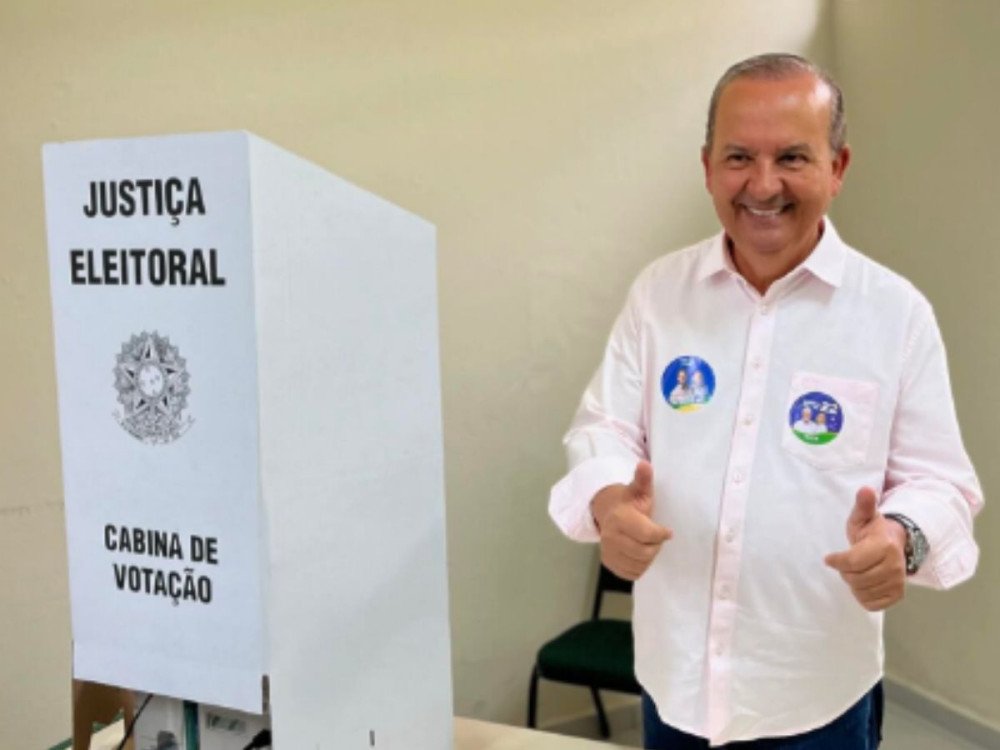 Eleições 2024: Governador Jorginho Mello, vota em Herval D’Oeste na manhã deste domingo
