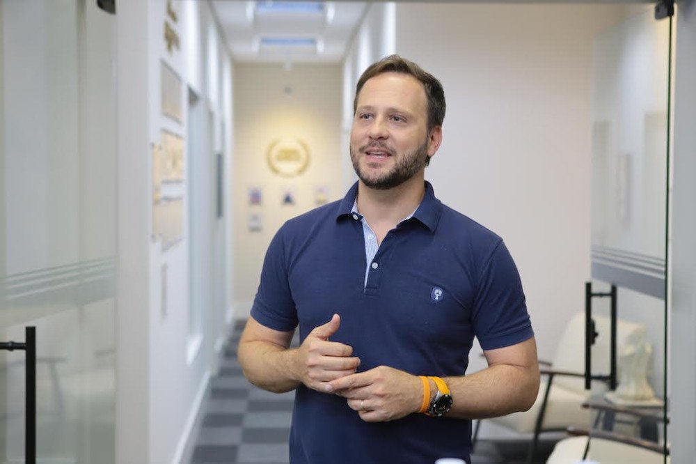 Eleições 2024: Com mais de 70% dos votos, Adriano Silva (Novo) é eleito prefeito de Joinville