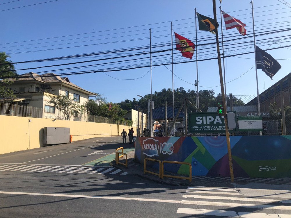 Trabalhador morre após explosão de forno em metalúrgica de Blumenau