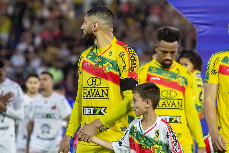 Brusque e CRB se enfrentam na Série B e o vencedor pode deixar o Z-4