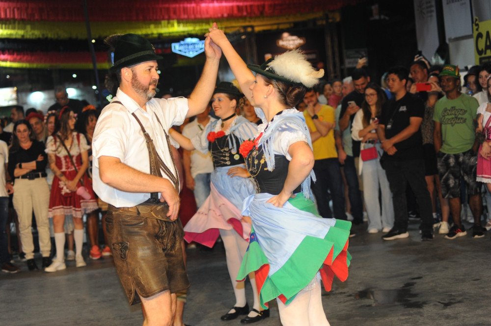 Milhares de visitantes passaram pela Fenarreco neste sábado (19)