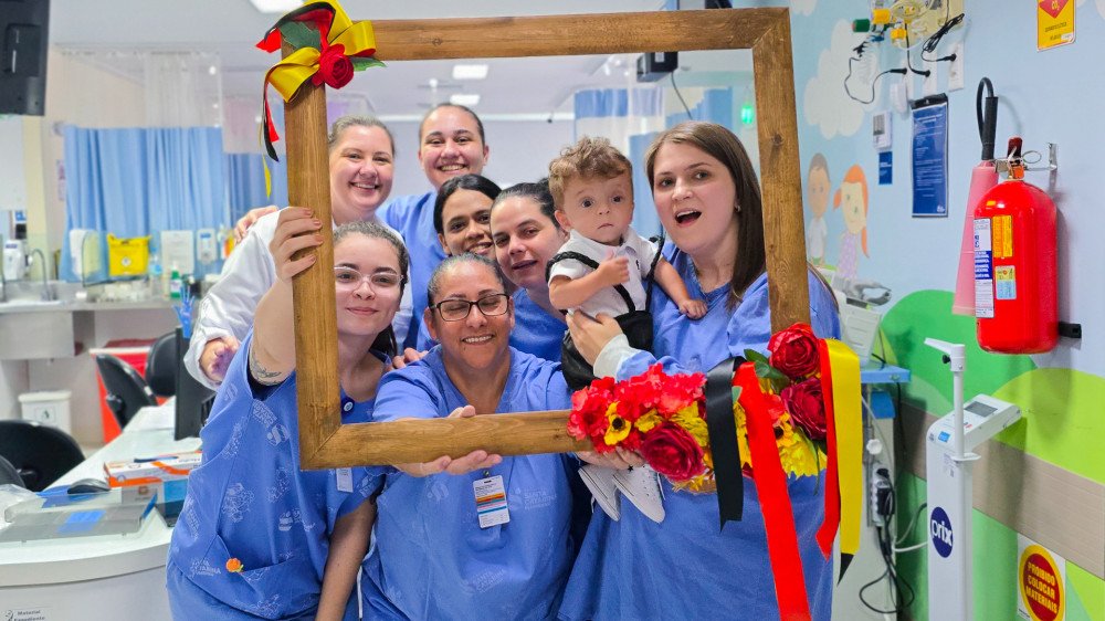 Fotos: Hospital de Blumenau realiza 3ª Mini Oktoberfest da UTI Neonatal e Pediátrica
