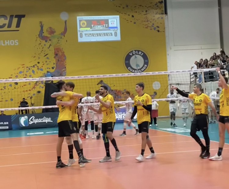 Apan estreia na Superliga Masculina de Vôlei com derrota