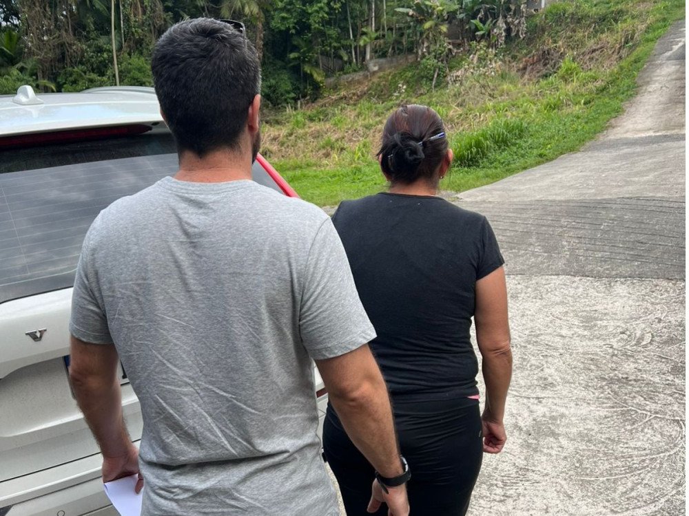 Polícia Civil prende mulher que estava foragida por tráfico de drogas no bairro Salto do Norte