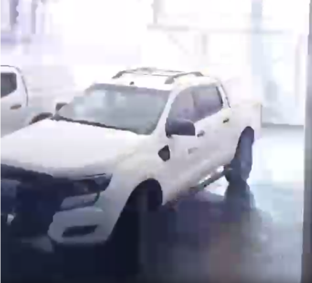 Celesc divulga vídeo do momento em que raio danificou linha de transmissão em Blumenau