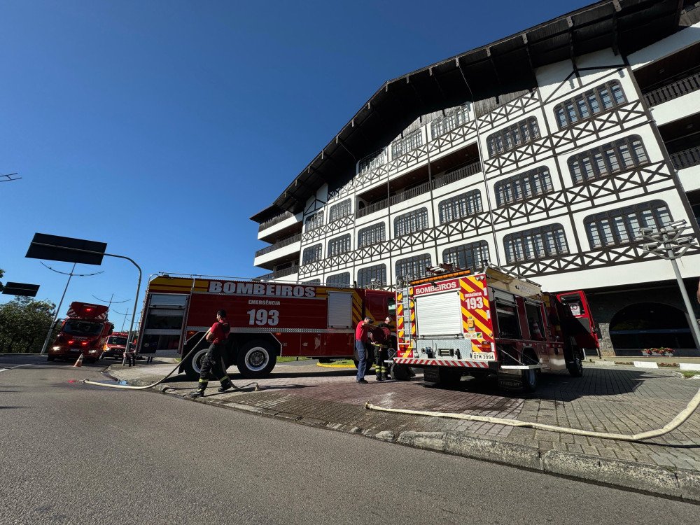 Incêndio atinge subsolo da Prefeitura de Blumenau