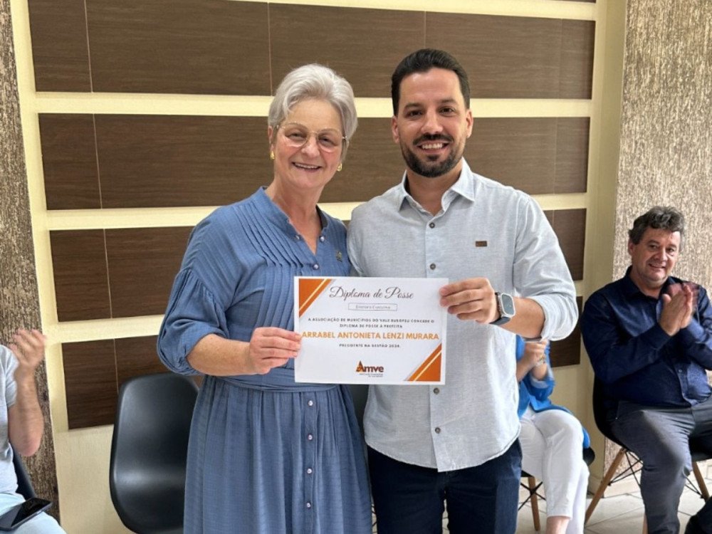 Prefeita de Benedito Novo assume a presidência da Amve