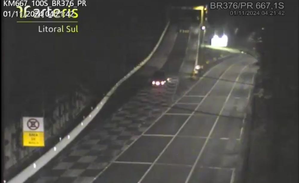 Vídeo: Carreta perde os freios e utiliza área de escape na BR-376 entre PR e SC