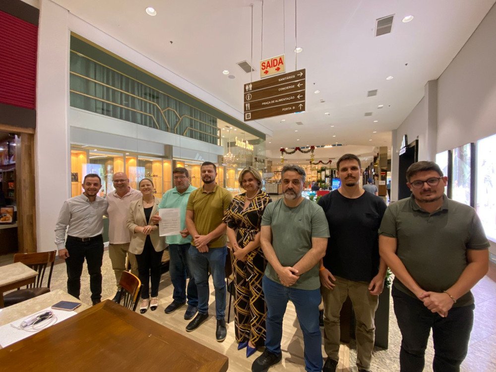 Nove vereadores assinam documento em apoio a Ito de Souza (PL) para a presidência da Câmara de Vereadores de Blumenau