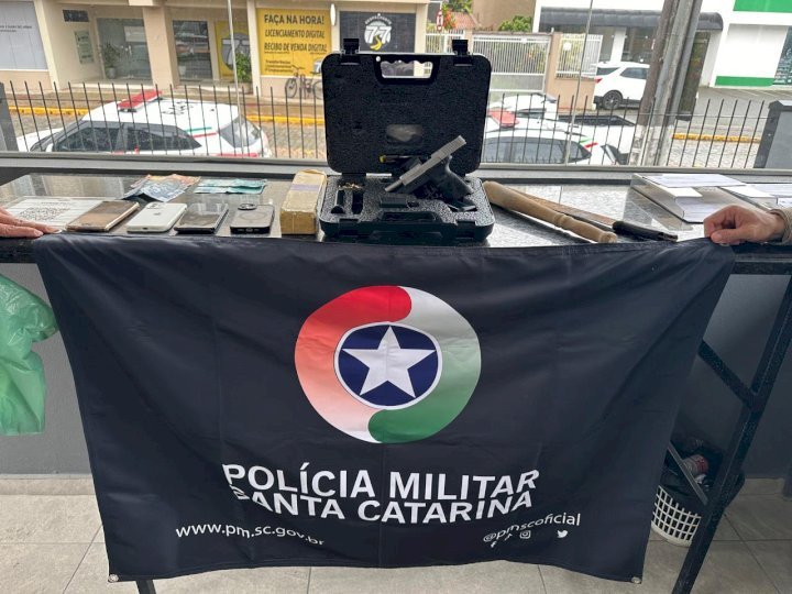 Três pessoas são presas por furto de carro em Timbó