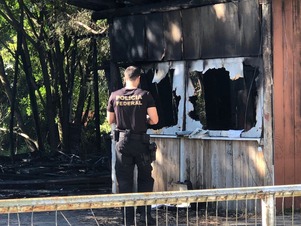 PF investigará incêndio na casa de autor de atentado em Brasília