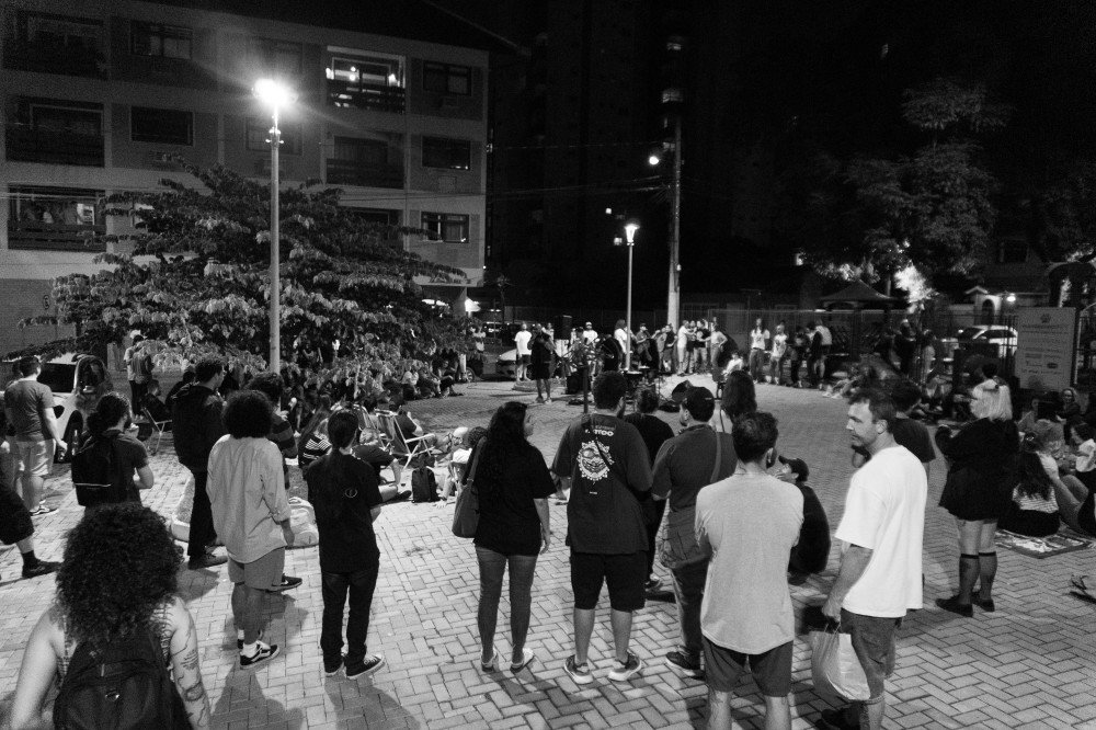 Última apresentação do ano do Projeto Groove Urbano ocorre em praça de Blumenau nesta quarta