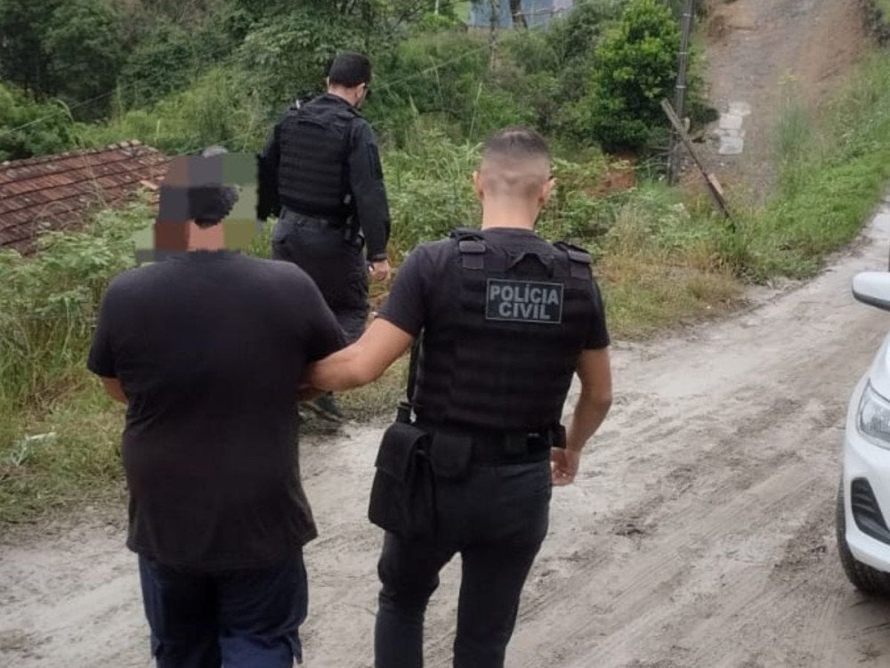 Polícia Civil realiza operação que investiga a prática de latrocínio e ocultação de cadáver em Bom Retiro