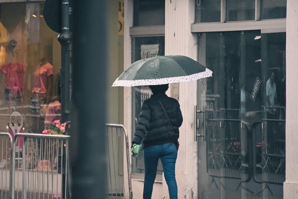 Chuva e nebulosidade persistem em Blumenau durante este sábado; confira a previsão