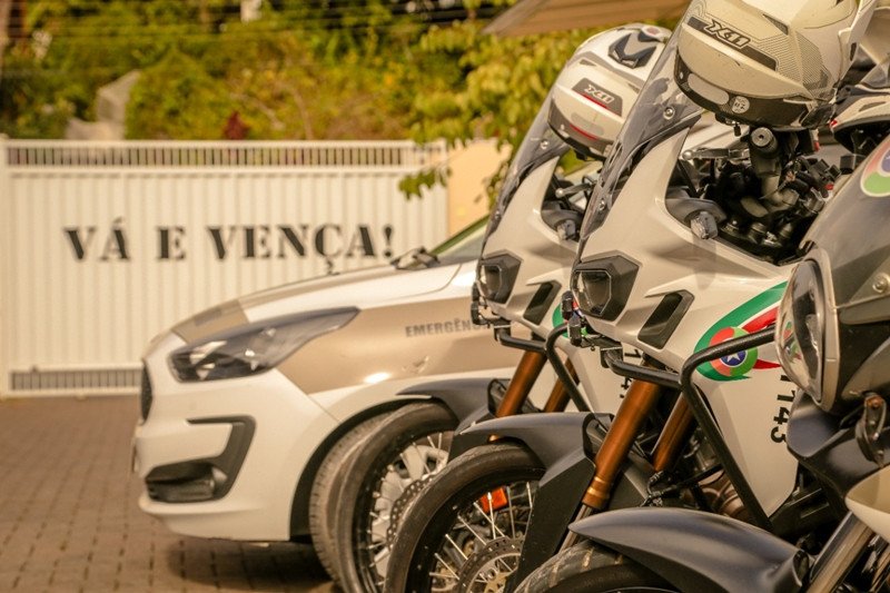 Homem furta carro durante test drive em loja de Indaial