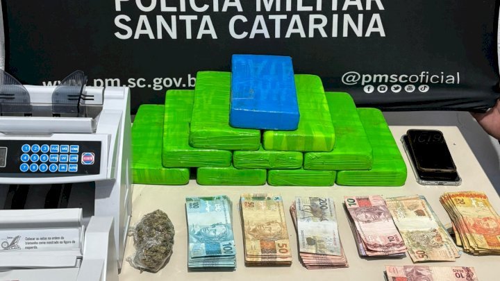 Homem é preso e drogas são apreendidas em operação conjunta da PM em Palhoça