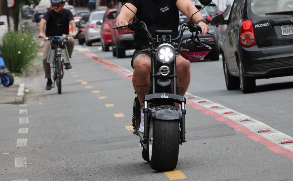 Blumenau intensifica fiscalização de ciclomotores e bicicletas elétricas a partir desta segunda-feira