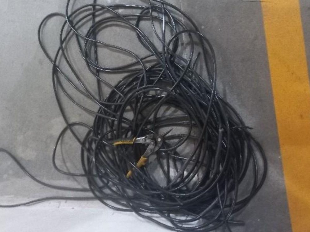 Homem é preso após furtar fiação utilizada na iluminação natalina de ponte no bairro Ponta Aguda