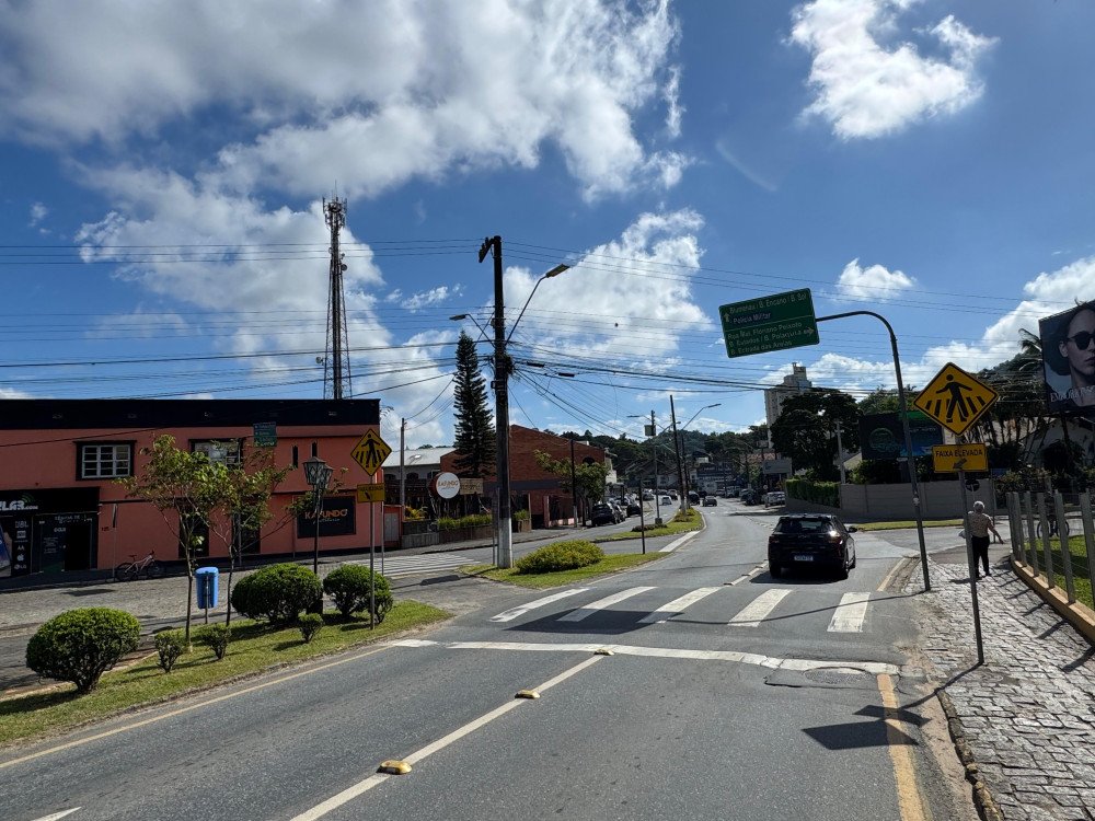 Abertura da programação de Natal em Indaial irá alterar o trânsito na rua Prefeito Frederico Hardt