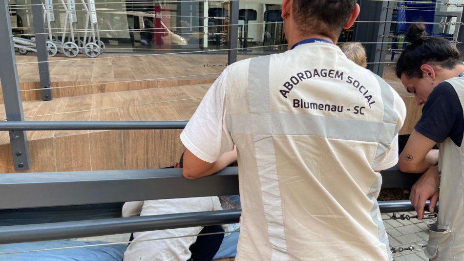 Ações de zeladoria urbana ocorrem nesta quarta-feira (11) em Blumenau