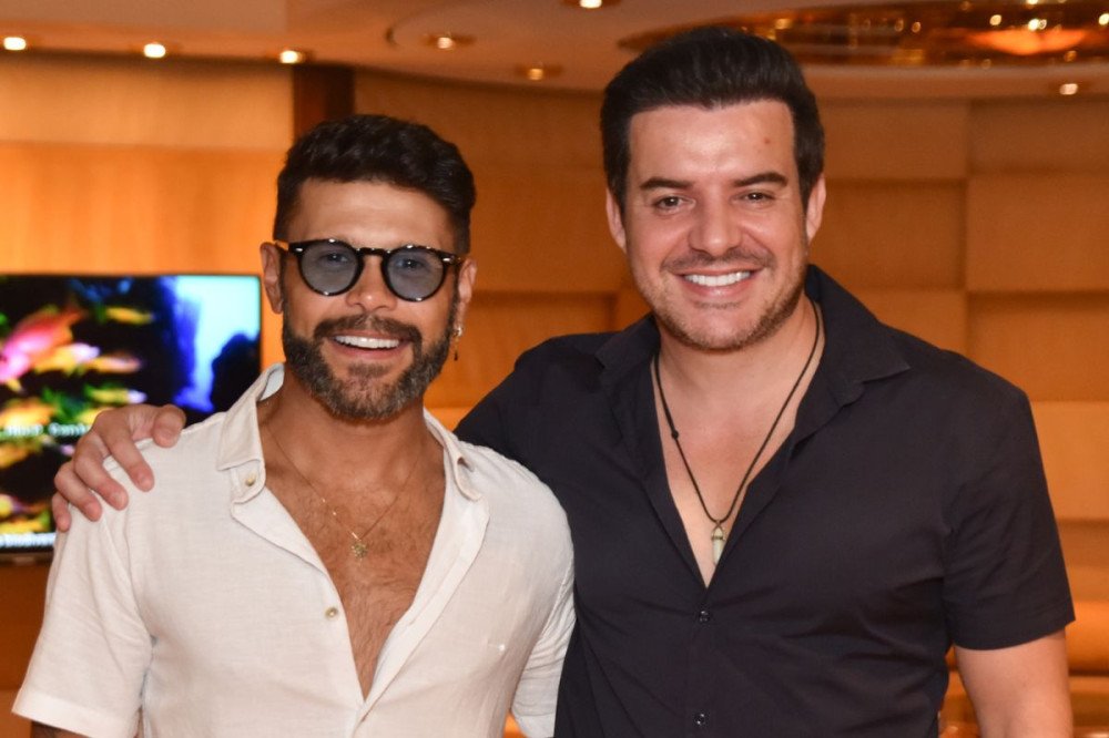Marcos e Belutti farão show gratuito no Natal Mais Encantado de Timbó
